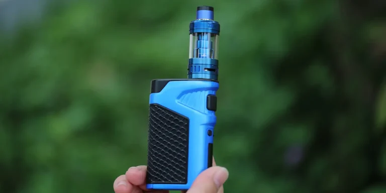 Um em cada 9 adolescentes usa cigarro eletrônico no Brasil