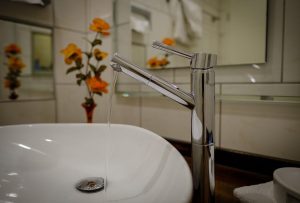 Falta de água atinge mais de 40 bairros de Curitiba e região: veja lista