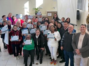 Curso de bijuteria forma alunas em São José dos Pinhais com foco em empreendedorismo e geração de renda