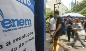 Paraná tem 195 mil inscritos no Enem 2025, quase 10% mais que em 2024