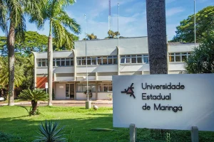 Universidade no Paraná abre PSS para contratar professores; salário de R$ 10 mil
