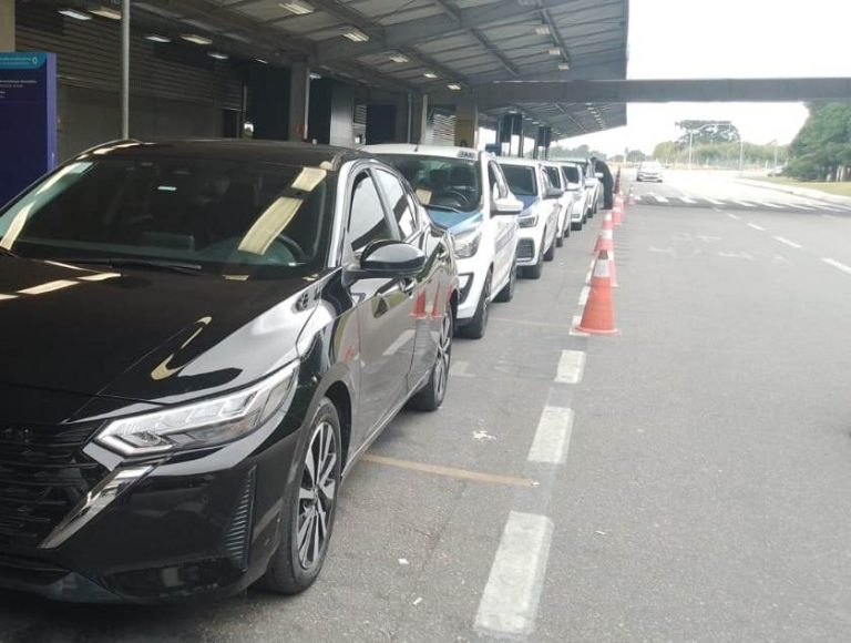 Táxis executivos ganham mais vagas em São José dos Pinhais com mesma tarifa dos convencionais