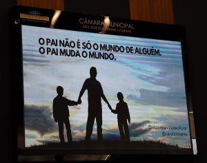 Servidores e vereadores recebem homenagens pelo Dia dos Pais