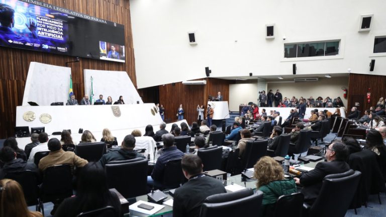 Curso orienta servidores sobre uso da inteligência artificial no planejamento de contratações públicas