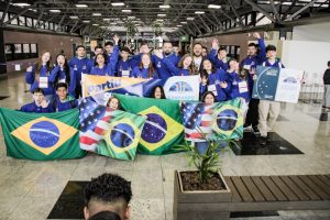 Estudantes paranaenses embarcam para experiência internacional no agronegócio