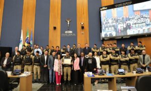 Projetos de lei e homenagem marcam a 54ª Sessão Ordinária