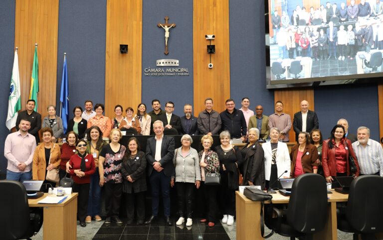 Sessão debate doação de órgãos e homenageia pessoas idosas