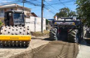 Bairro Parque da Fonte recebe 1 km de pavimentação com tecnologia sustentável de reciclagem de asfalto