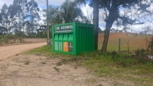 Novos contêineres para descarte correto de resíduos foram instalados em Papanduva da Serra, em São José dos Pinhais