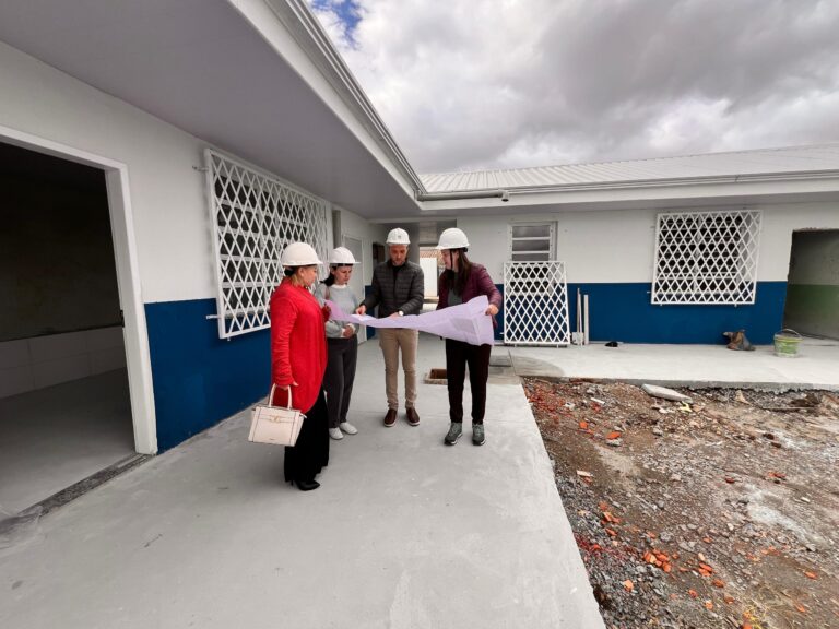 Obra da Escola Leci Caldeira Scherner, em São José dos Pinhais, atinge 85% de conclusão