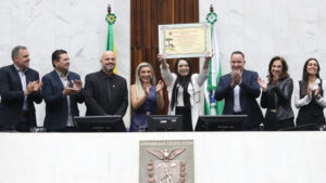 Empresária Tânia Lopes Anselmo é a mais nova Cidadã Honorária do Estado do Paraná