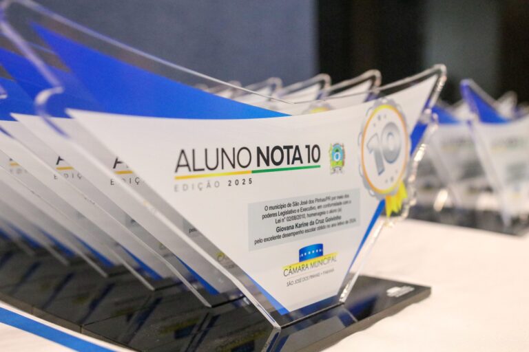 Aluno Nota 10 premia mais de 100 estudantes com os melhores desempenhos escolares em 2024