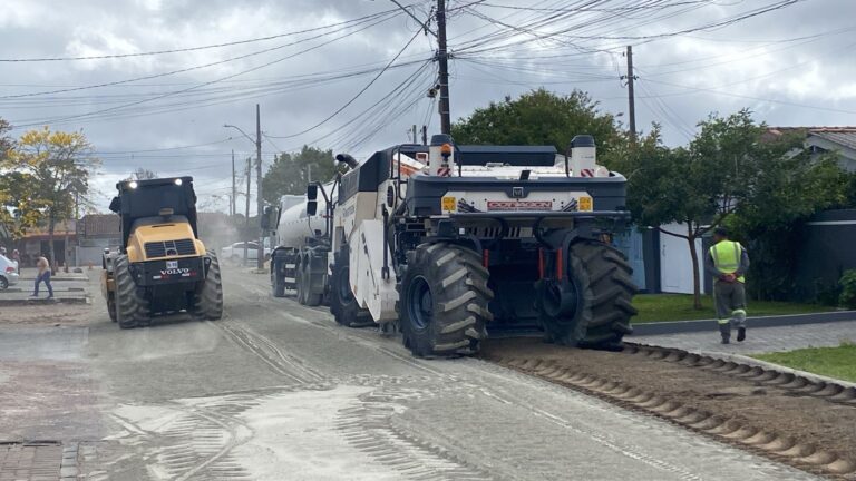 Pavimentação com reciclagem de asfalto chega a mais ruas do Guatupê