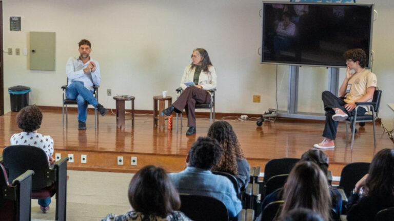 Deputado Goura (PDT) debate aterros na Semana Acadêmica de Engenharia Ambiental da UFPR