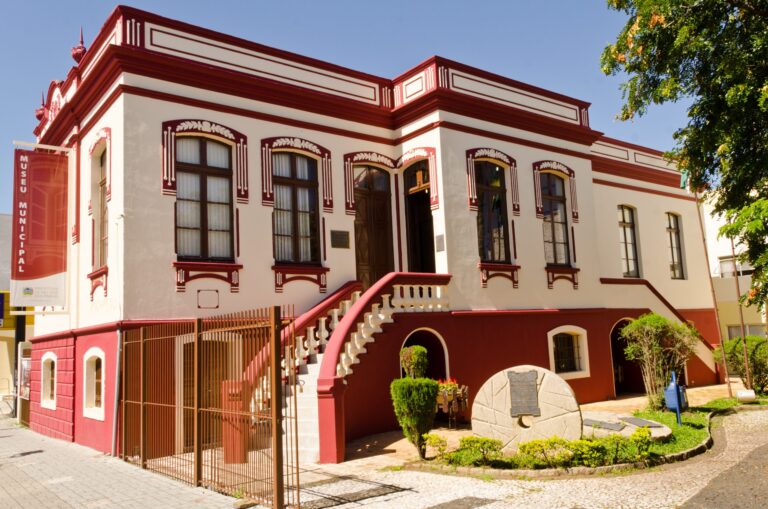 Museu Municipal Atílio Rocco apresenta exposições culturais e históricas em setembro
