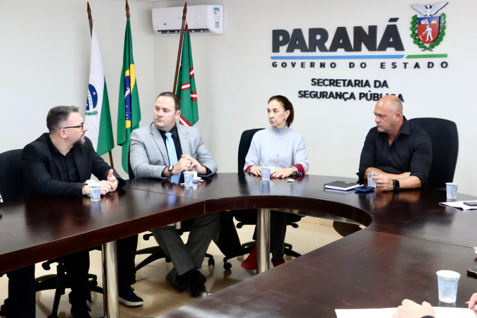 Secretário Hudson recebe a prefeita de São José dos Pinhais Nina Singer