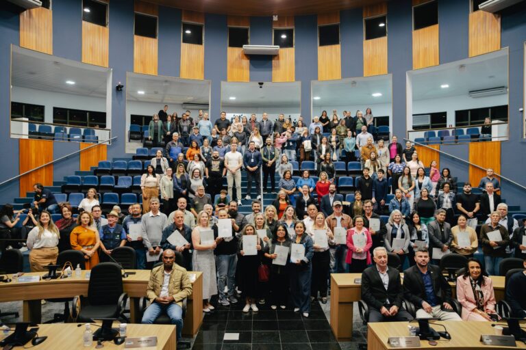 Novos conselheiros municipais de saúde tomam posse em São José dos Pinhais
