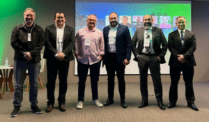 Palestrantes do Tech Gov Forum PR no palco principal