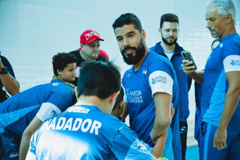 Campeão paralímpico Daniel Dias volta a Ponta Grossa para ampliar projeto de natação inclusiva