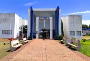 Universidade do Paraná abre concurso com salários de até R$ 16,5 mil