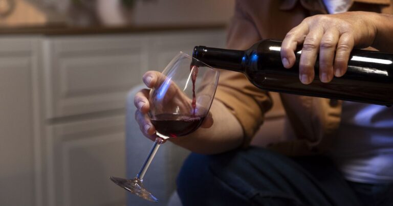 Dispositivo detecta aditivo cancerígeno em vinho, suco de laranja e água