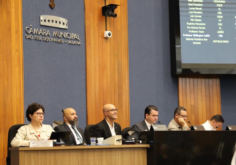 Sessão plenária tem votações de doação de terreno para TJPR e novo sistema de bilhetagem no transporte