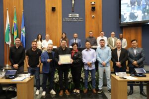 Homenagens a cidadãos de destaque em São José dos Pinhais marcam a 69ª Sessão Ordinária