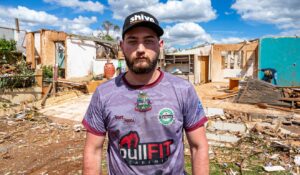 Sobrevivente de tornado no Paran&aacute;
