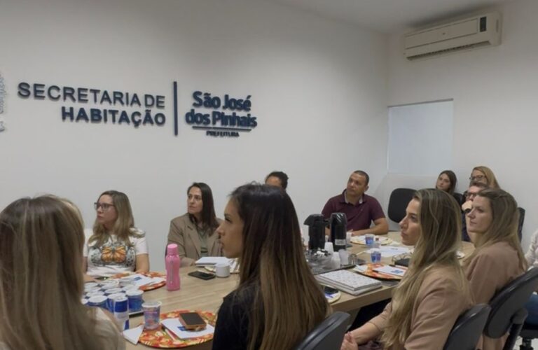 Secretaria de Habitação de São José dos Pinhais realiza workshop técnico sobre regularização fundiária