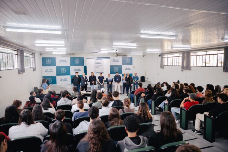1º Encontro de estagiários da Prefeitura de São José dos Pinhais reuniu 160 jovens 
