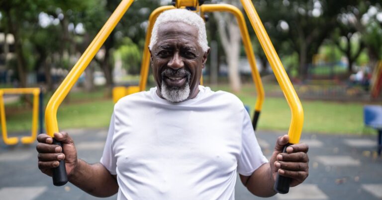 Tema da redação do Enem destaca a importância de envelhecer com saúde