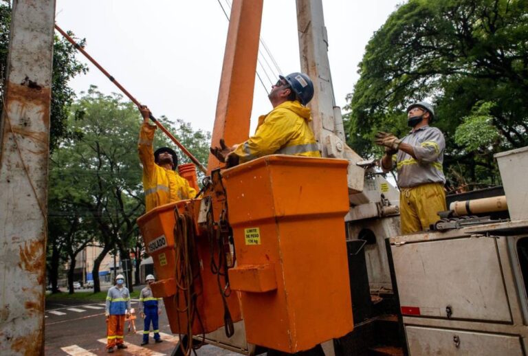 Falta de luz da Copel atinge bairros da Grande Curitiba