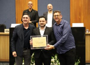 Felipe Carvalho Rodrigues recebe Votos de Louvor e Reconhecimento
