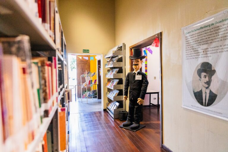 Biblioteca Scharffenberg de Quadros: 85 anos de histórias, palavras e memória em São José dos Pinhais