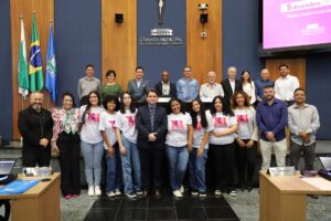 Mulheres na Ciência, ruídos urbanos e homenagem marcam a 76ª Sessão