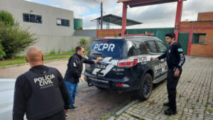 PCPR prende homem por furto de energia e apreende falsos uniformes em São José dos Pinhais