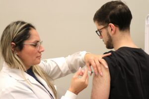 Vacinação contra influenza para toda a população vai até o dia 31 de janeiro
