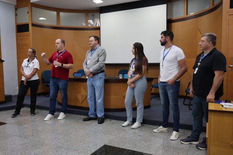 Colaboradores terceirizados têm reunião de alinhamento com a diretoria da Câmara