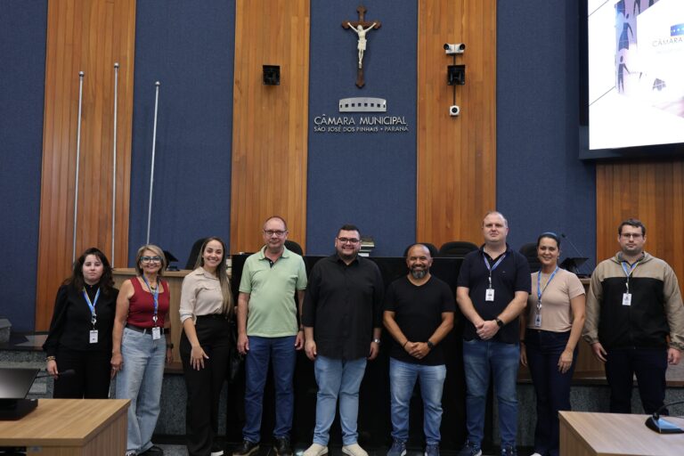 Câmara Municipal recebe visita de representantes do Legislativo de Toledo