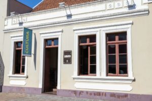 Escola da Cultura de São José dos Pinhais abre prazos de rematrícula e matrícula para cursos gratuitos