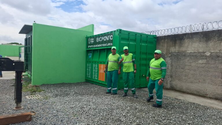 Prefeitura de São José dos Pinhais instala quatro novos coletores de recicláveis