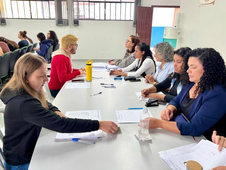 Prefeitura de São José dos Pinhais convoca mais 125 professores aprovados em concurso público