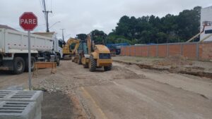 Obra de drenagem na Alameda Arpo busca melhorar escoamento da água e reduzir alagamentos