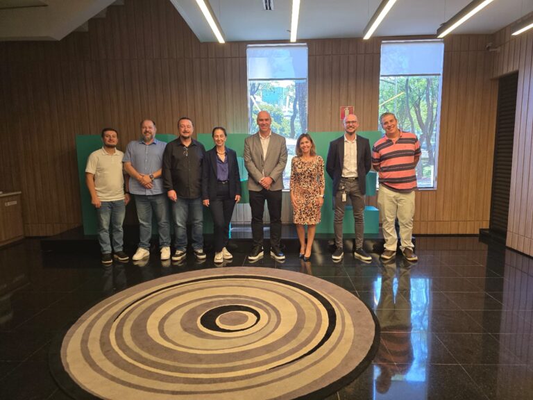 São José dos Pinhais avança em projetos de Inteligência Artificial e modernização tecnológica em visita à HPE Brasil
