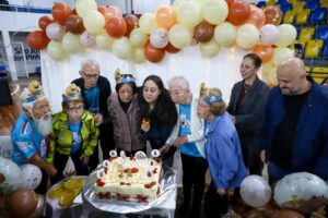 Programa Maturidade Ativa celebra 24 anos com evento no Complexo Esportivo Ney Braga em São José dos Pinhais