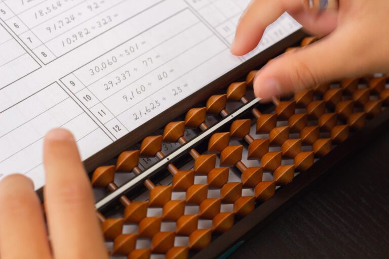 Inscrições para cursos gratuitos de Braille e Soroban em São José dos Pinhais abrem em 1º de junho