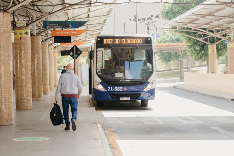 São José dos Pinhais adota PIX como forma de pagamento no transporte coletivo
