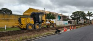 Recape por reciclagem de asfalto melhora mobilidade em ruas da Costeira