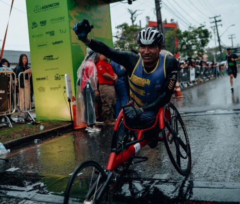 Paratleta de São José dos Pinhais se destaca em maratona estadual