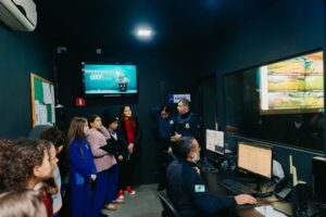 Estudantes da rede pública municipal conhecem de perto o funcionamento da Muralha Digital em São José dos Pinhais